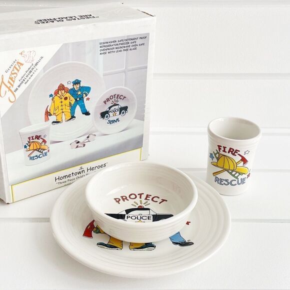 Fiesta RARE Vintage Hometown Heroes 3 Piece Childs Place Setting New With Box - Picture 2 of 13